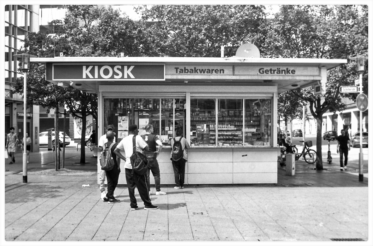 Name:  Kiosk*.jpg
Hits: 226
Gre:  631,0 KB