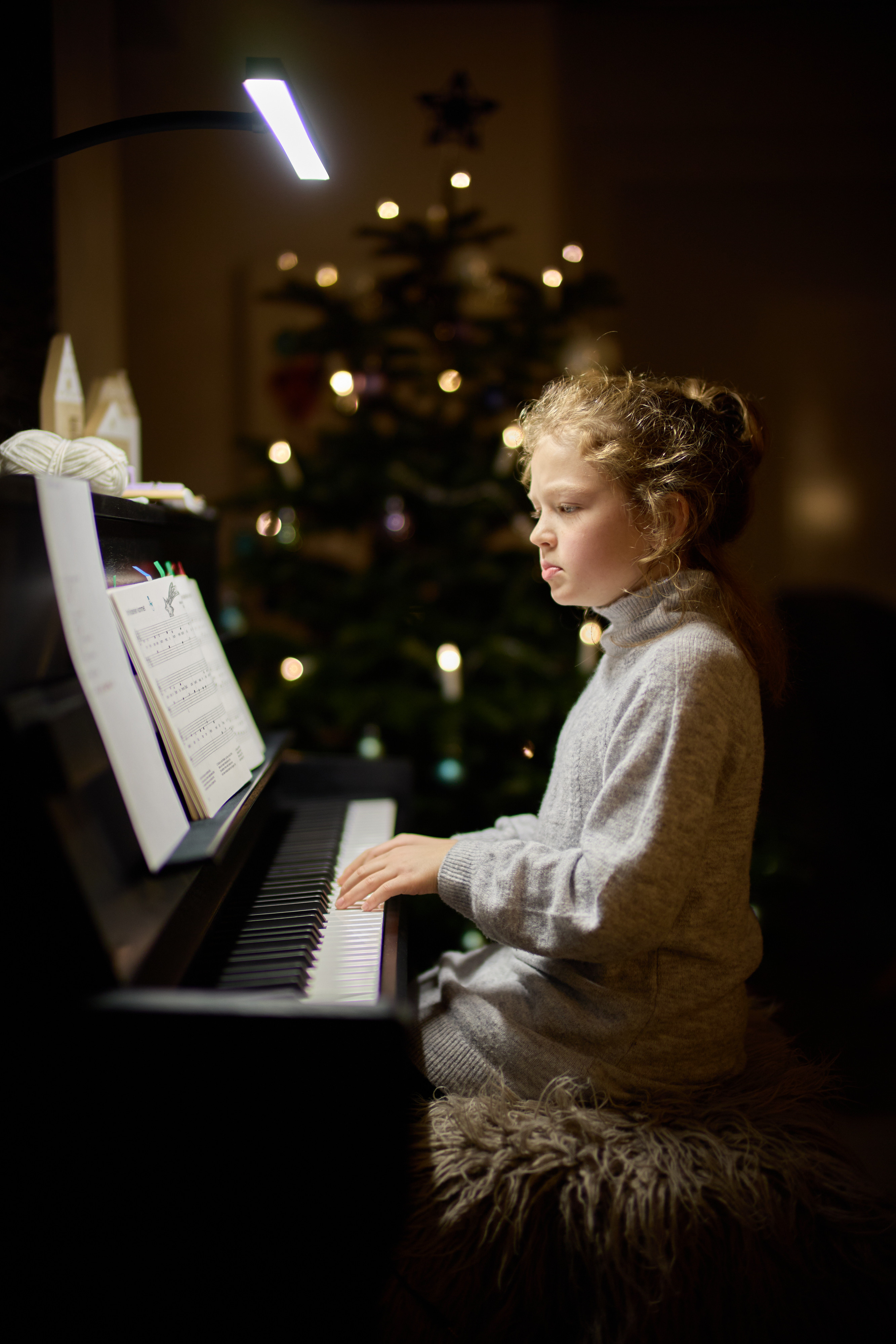 Name:  Weihnachten 2023 - Klavier  - 771_Dez. 24 2023.jpg
Hits: 344
Gre:  1,27 MB